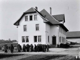 ausruecken-soldaten-witzwil-1915